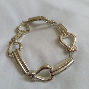 Chic Silver Heart Link Bracelet